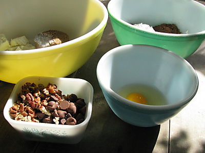 Pyrex mixing bowls