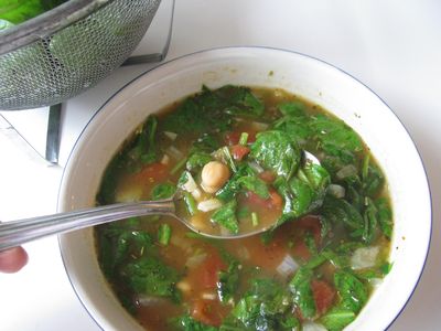Spinach-chickpea soup