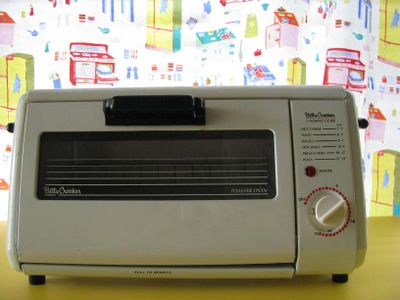 Betty Crocker toaster oven