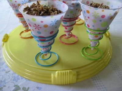 Snow cone cup and holder