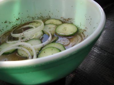 Refrigerator pickles