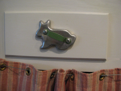 Rabbit drawer pull