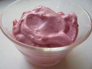 Raspberry yogurt fool