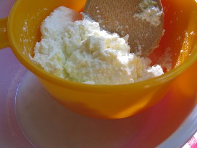 Milk kefir rehydration residue