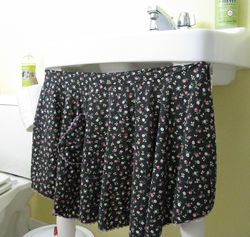 Sink apron skirt1