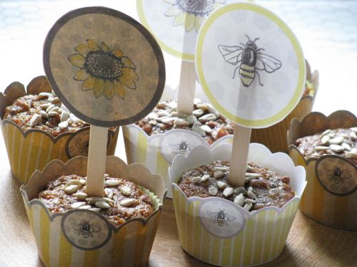Sweet bee cupcake wrappers + toppers