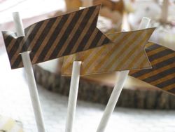 Sweet bee straw toppers