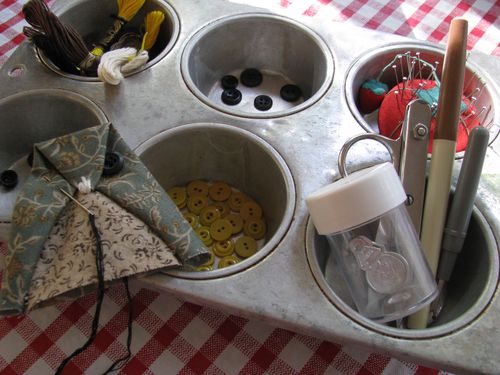 Muffin tin organizer