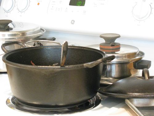 Cast iron dutch oven