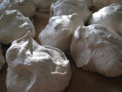 Star provisions' meringue cookies