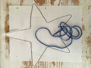 Wire tree top star pattern with measurement yarn Wire tree top star pattern with measurement yarn